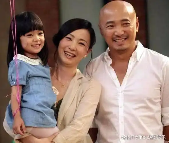 徐峥和陶虹陪女儿看tfboys演唱会,破婚变传闻,破移民传闻!