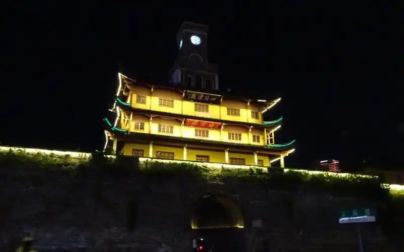 【宁波自由行01】 东鼓道 天一广场 宁大夜市 鼓楼