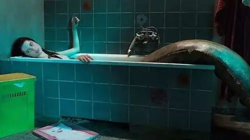 一对美人鱼姐妹,银和金,在陆地上寻找他们的梦想天堂.