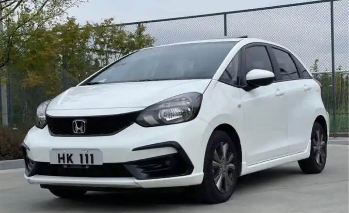 本田飞度2021款15lcvt潮跑版