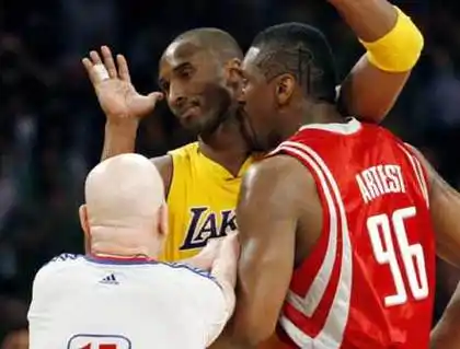 费舍尔遭联盟追加禁赛 科比被判恶意犯规阿泰无事