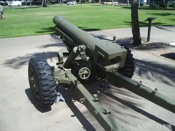 二战美制m3型105mm榴弹炮 看这炮口就该知道威力如何