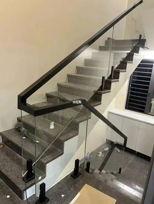 玻璃楼梯扶手