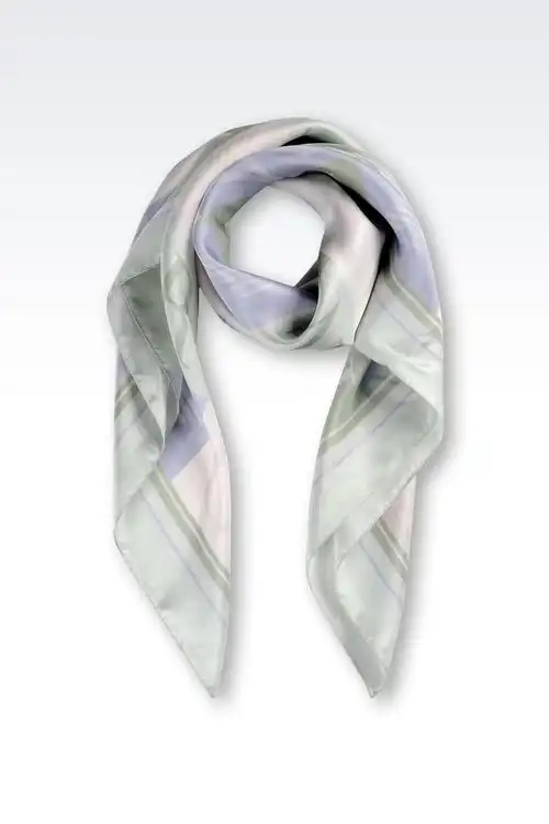 0       cm              成份:          100% 真丝 斜纹 logo图案