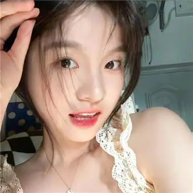 温柔惊艳又干净的长发女生头像最新