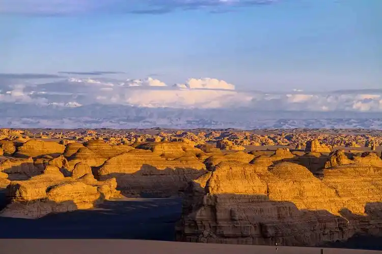 敦煌魔鬼城迷人风光