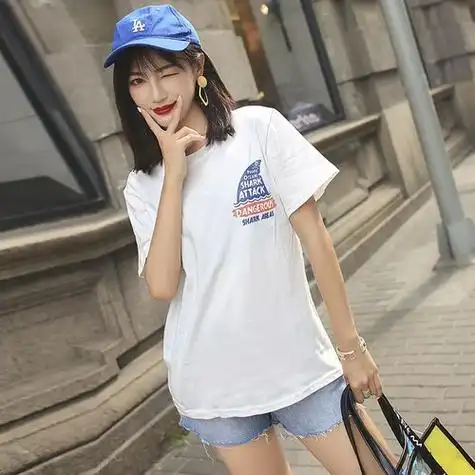 tshirt旅游穿搭:旅游t恤搭配图片?