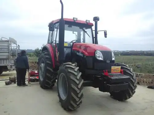 这个非常霸气的农用机就是他们用来犁田的.