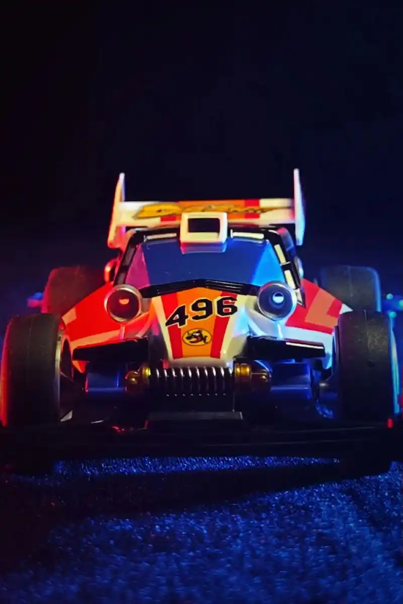 奔跑吧!天皇巨星!时光总是飞快流逝,那群放学后追着四驱车奔跑 - 抖音