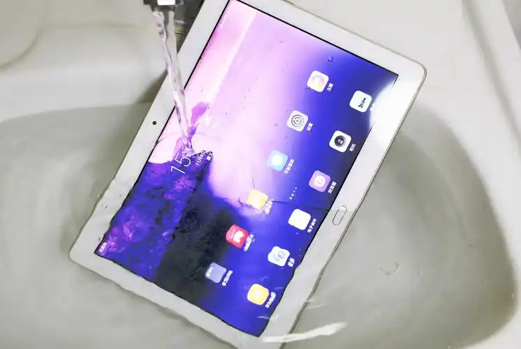 抱着平板去洗澡吧荣耀waterplay上手体验