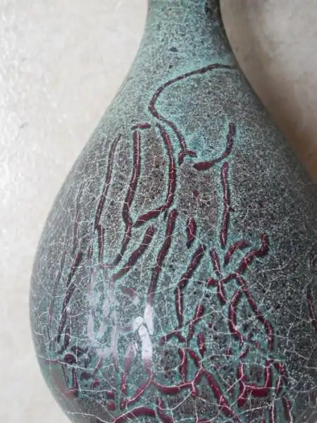 请问这是钧瓷的蚯蚓走泥纹吗?