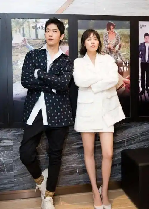 马思纯井柏然刘昊然有颜任性集体扮鬼脸,网友:刘昊然赢了_周冬雨_明星