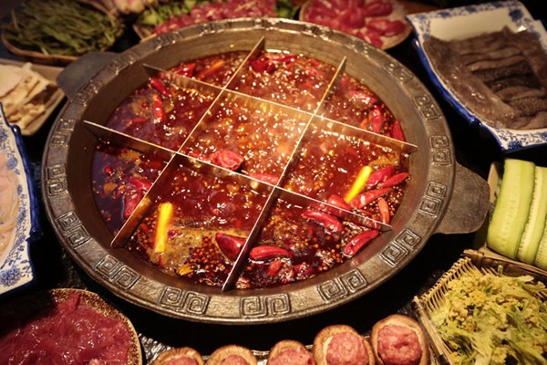 这家重庆九宫格火锅加盟店值得一看荤素搭配超好吃