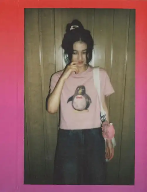 张子枫的拍立得图好有感觉!