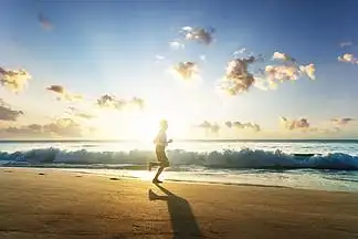 【太阳奔跑的人】图片免费下载_太阳奔跑的人素材_太阳奔跑的人模板