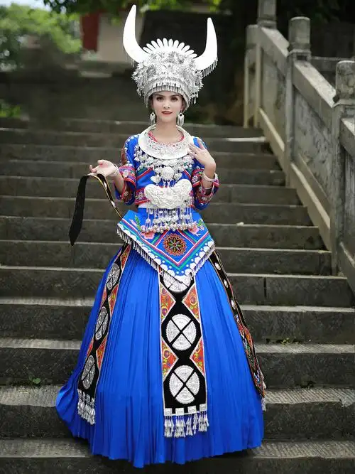 贵州苗族盛装少数民族服装女贵州湘西广西侗族土家族民族风主持人套装