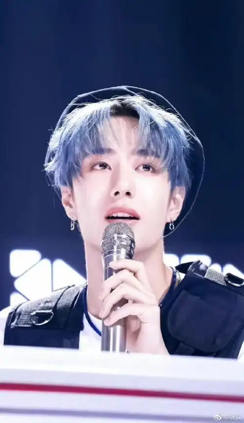 王一博蓝发##王一博