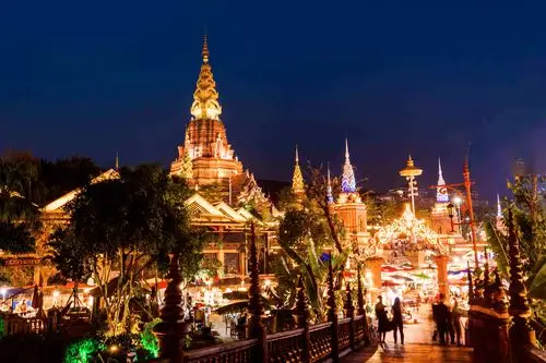 西双版纳告庄夜景