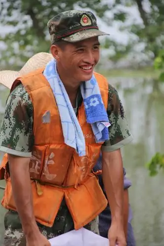 带你走进8691部队特勤连尖刀排的抗洪勇士们