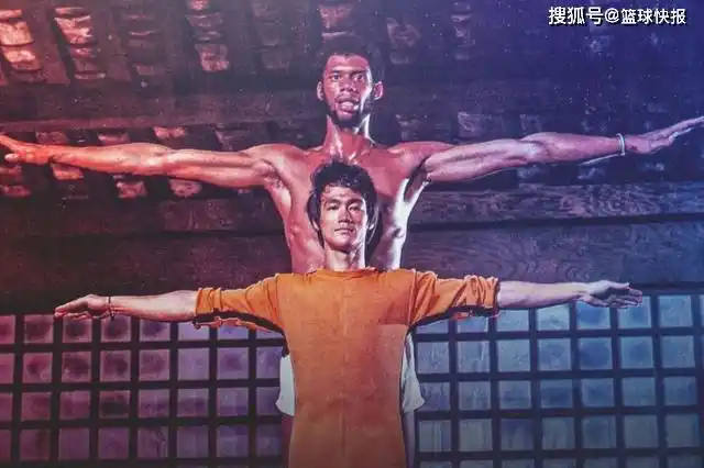 原创 他是丁威迪心中的goat,师从李小龙,巅峰20年,荣誉簿比乔丹还厚