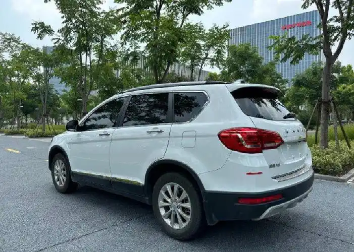 长城哈弗h6 上牌日期:2020年10月 车辆车型:越野车 车辆产地:国产