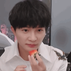 周深为什么会那么可爱招人喜欢?