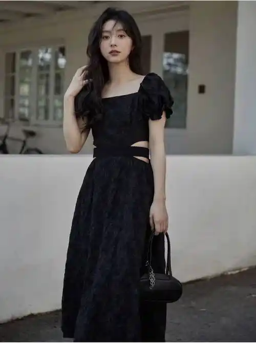 小黑裙搭配什么鞋子和包包好看