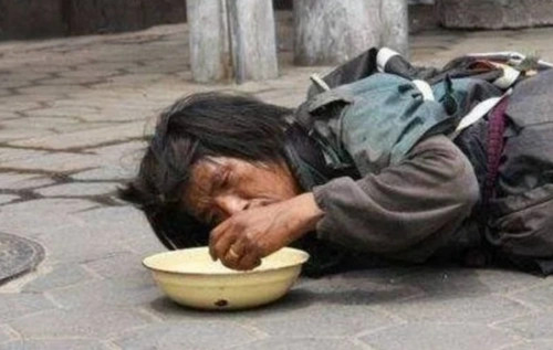 你手里有一颗糖你最不愿意给谁测你今生注定还谁的债