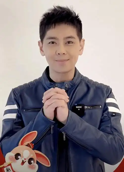 林志颖录制春节祝福视频,车祸后容颜恢复神速,甚至比以前更帅了_事情