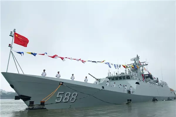 第四代"海上猛虎艇"——588舰