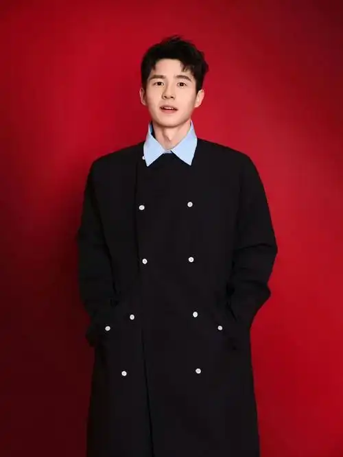 刘昊然从水灵灵到干巴巴