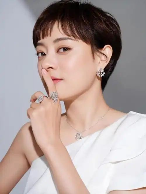 优雅从容才华横溢孙俪出任萧邦品牌大使