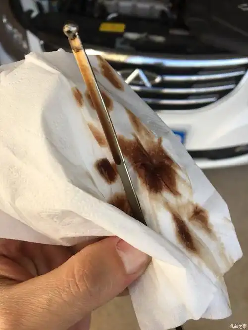 请教各位老司机,这机油颜色正常吗?