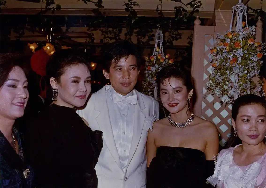 纠缠20年无果,秦汉与林青霞究竟经历了怎样的磨难?