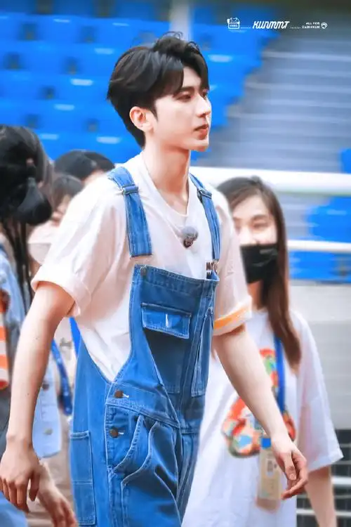 好甜##奔跑吧蔡徐坤#「2022/05/26  奔跑吧·金华」可爱能当饭吃吗!