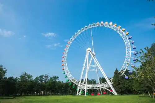 中国北京龙潭中湖公园的摩天轮