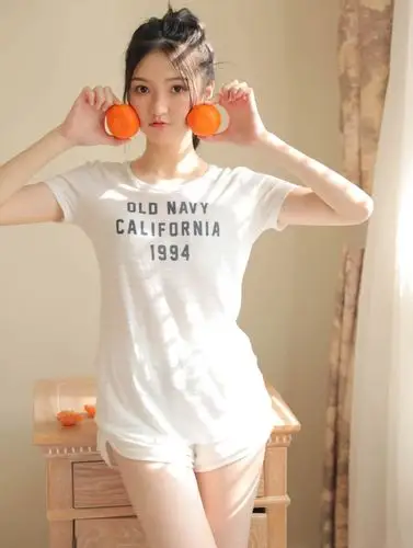 青春活力阳光少女清纯甜美卧室小清新唯美写真