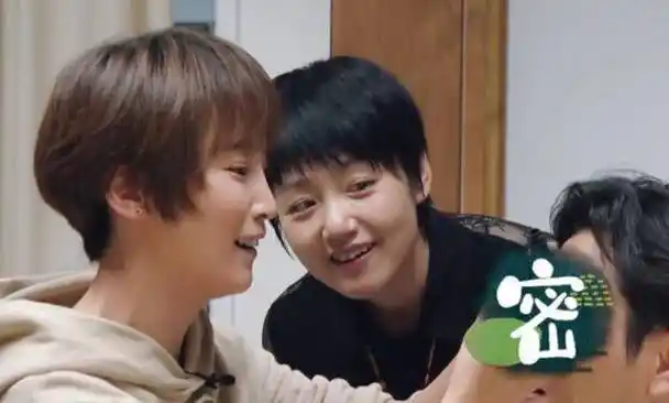 预告:孟鹤堂美貌获认可,于谦捧哏失败惹怒妻子_谢楠_饭桌_孙越