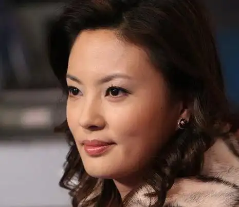 慕林杉:简单四个字,知性女人.