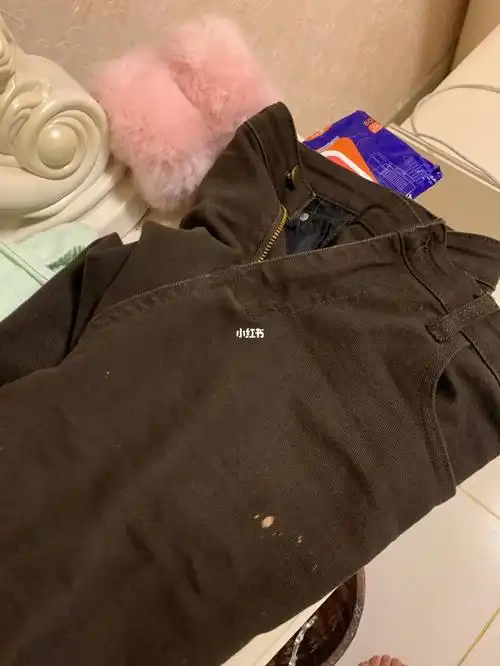 深棕色裤子不小心染上了一点84,怎么能拯救啊,急急急#救救孩子吧