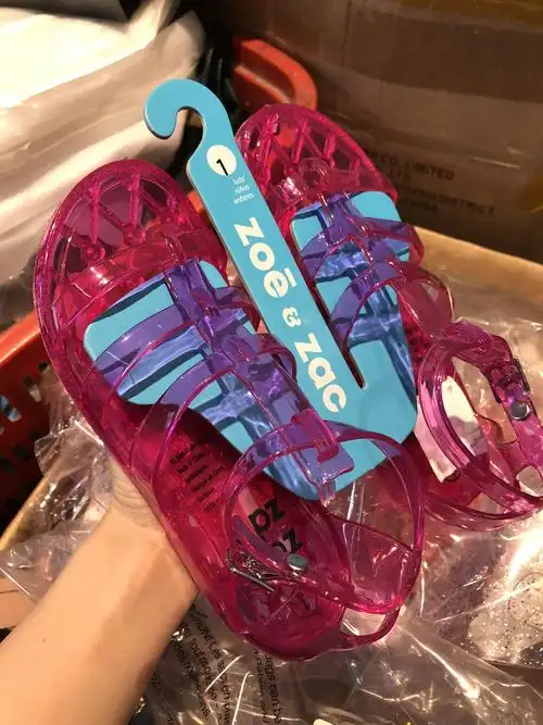 出口美国儿童凉鞋女士舒适塑料复古罗马凉鞋夏季水晶鞋 不含鞋扣.