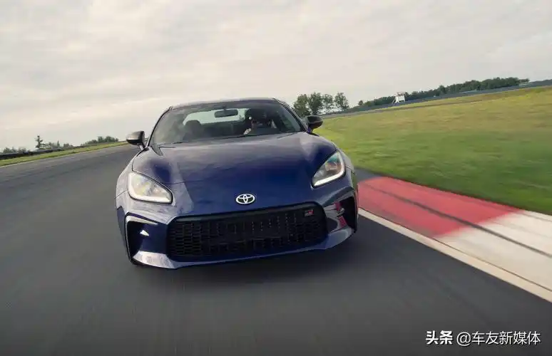 丰田86跑车多少钱(丰田86跑车多少钱一辆)