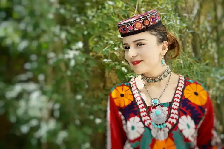 帕米尔高原塔吉克族美女阿斯娅的婚礼