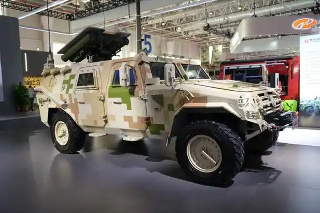 缅甸反叛军摧毁中国制「东风猛士」装甲车