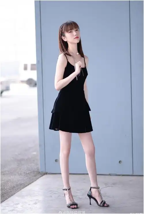 《新相亲大会》张纯烨颜值出众情商高,新生代主持人领跑者