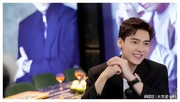 李易峰再上热搜变化大与张晚意同框引热议你觉得他变了吗