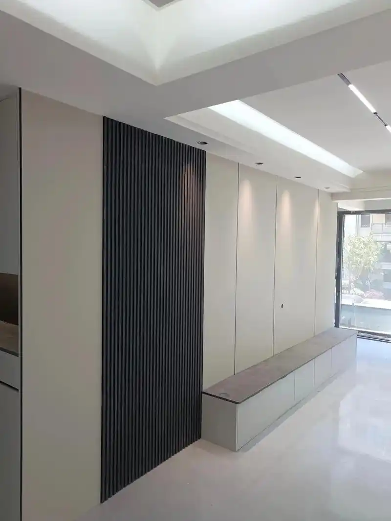 木饰面电视背景墙➕隐形门