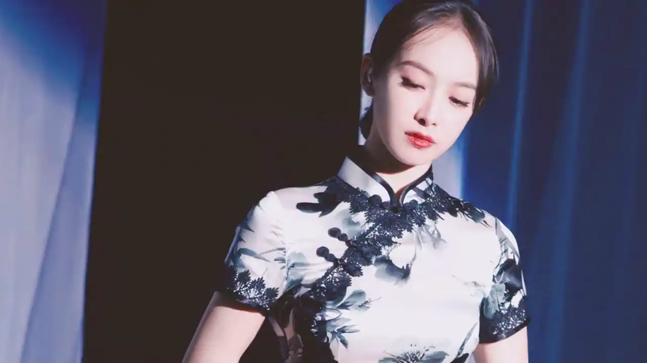 没想到穿上旗袍的宋茜,原来这么惊艳!