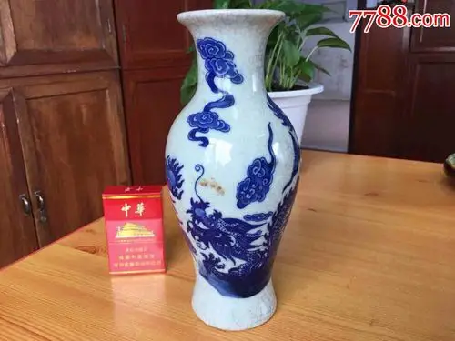 民国冰裂纹夔龙纹老花瓶,老瓷器官字款
