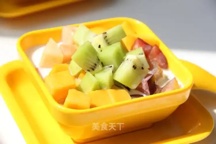 缤纷椰汁水果捞